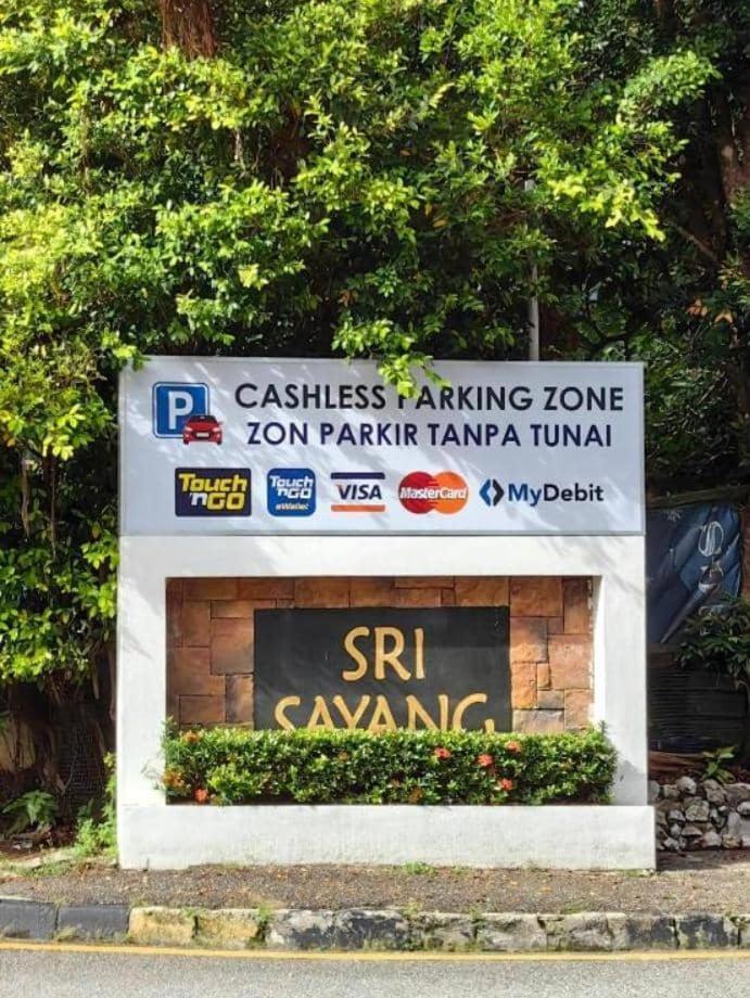 Sri Sayang Pearl View Apartment Batu Ferringhi Exterior photo